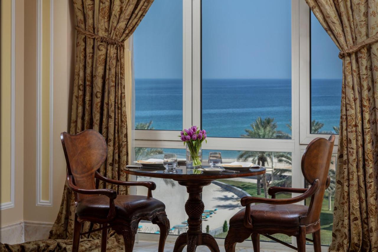 The Regency Hotel Kuwait Kuwait City Eksteriør bilde A view of the Gulf of Aqaba from the hotel