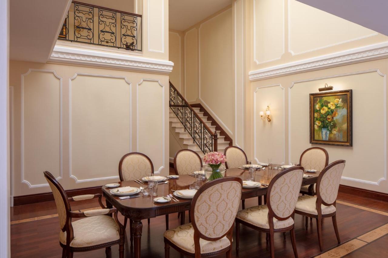 The Regency Hotel Kuwait Kuwait City Eksteriør bilde Dining room
